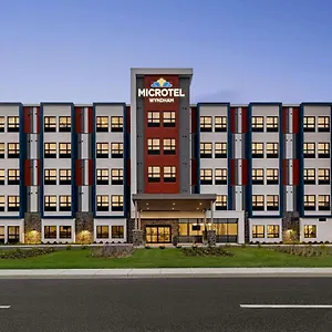 https://microtel-inn-suites-montreal-airport-dorval-qc.hotels-in-montreal.org