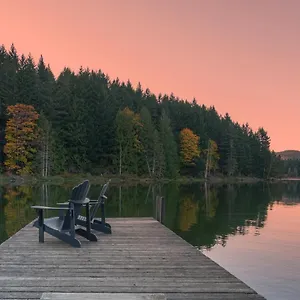 https://cusheon-lake-resort-ganges.vancouver-hotels-bc.net
